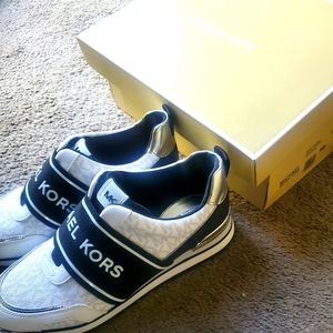 Micheal Kors sneakers
